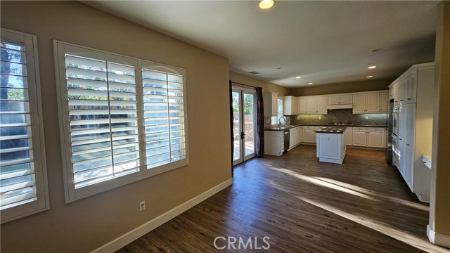 Detail Gallery Image 9 of 14 For 2566 Pearblossom, Fullerton,  CA 92835 - 4 Beds | 3 Baths