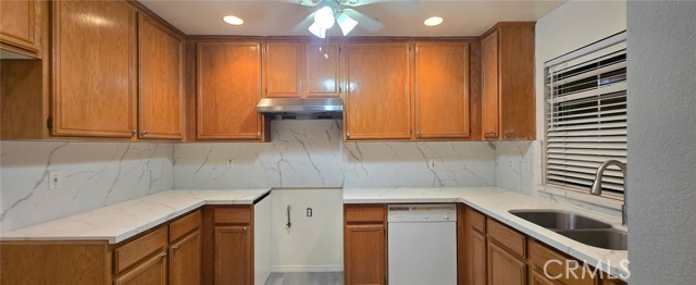 Detail Gallery Image 3 of 3 For 9532 Cortada St #D,  El Monte,  CA 91733 - 4 Beds | 2/1 Baths