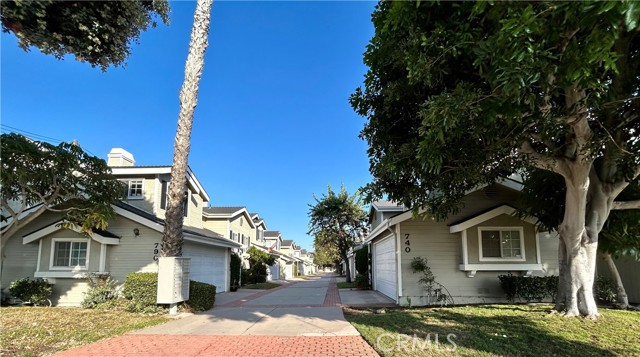 740 Meyer Lane, Redondo Beach, California 90278, 2 Bedrooms Bedrooms, ,2 BathroomsBathrooms,Residential,Sold,Meyer,PV23193993