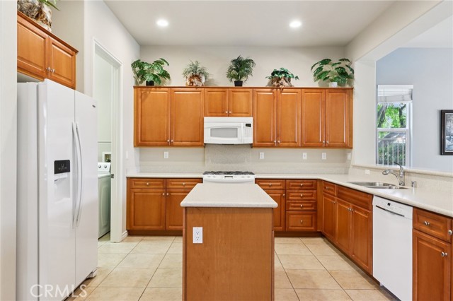 Detail Gallery Image 9 of 64 For 5545 Corte Vallarta, Hemet,  CA 92545 - 2 Beds | 2 Baths