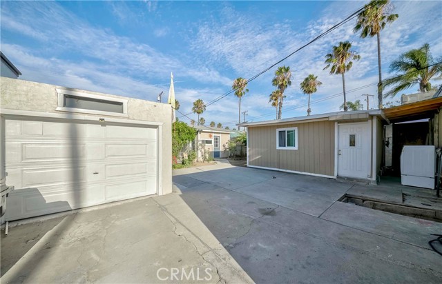 842 S Anaheim Boulevard, Anaheim CA: https://media.crmls.org/medias/0dbd39ab-8e1a-45e2-9fae-12dc01d97aa4.jpg