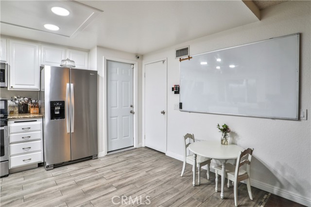 6073 Cameo Street, Rancho Cucamonga CA: https://media.crmls.org/medias/0dbe662e-11d8-4b55-9473-3257a009ecc8.jpg