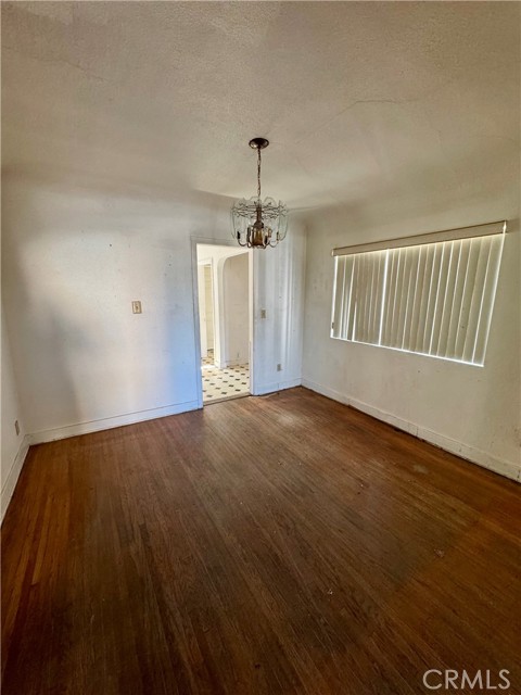 2046 S Ridgeley Drive, Los Angeles CA: https://media.crmls.org/medias/0dbe956a-9b9a-49b7-8748-40ae4ea0009b.jpg