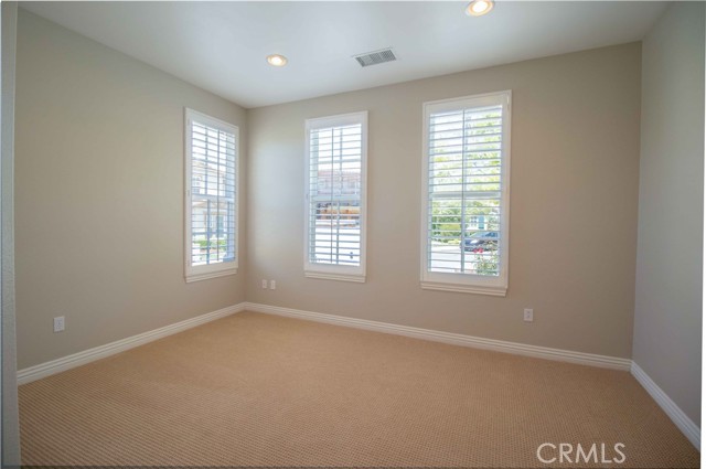 Detail Gallery Image 39 of 41 For 4684 Luna Ct, Calabasas,  CA 91302 - 4 Beds | 4/1 Baths