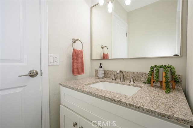 Detail Gallery Image 21 of 31 For 1384 Emerald St, Corona,  CA 92882 - 3 Beds | 2 Baths