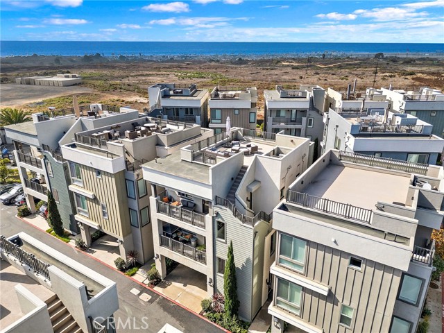 Detail Gallery Image 35 of 41 For 1641 Bridgewater Way, Costa Mesa,  CA 92627 - 4 Beds | 3/1 Baths