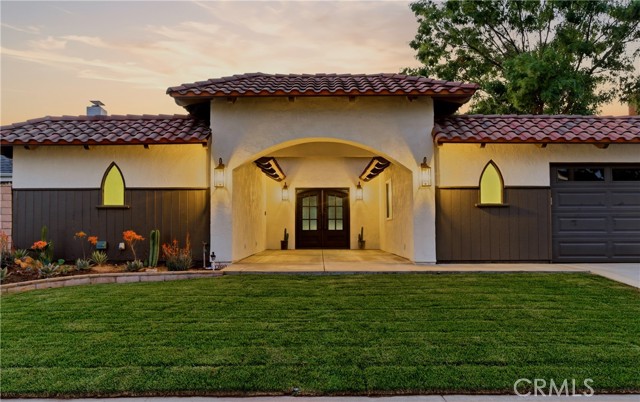 Detail Gallery Image 2 of 28 For 13601 Carrol Way, Tustin,  CA 92870 - 4 Beds | 2/1 Baths