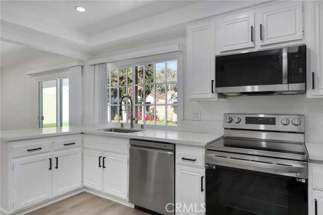 Detail Gallery Image 14 of 36 For 1072 Evenstar Ave, Westlake Village,  CA 91361 - 4 Beds | 2 Baths