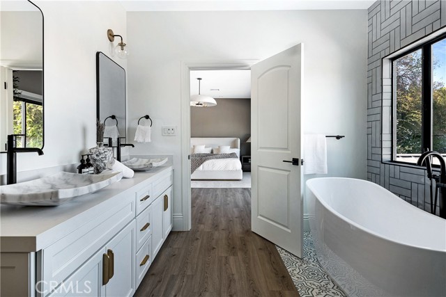 Detail Gallery Image 33 of 46 For 11039 Wrightwood Pl, Studio City,  CA 91604 - 3 Beds | 3 Baths