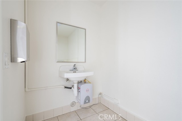 2410 E Thousand Oaks Boulevard, Thousand Oaks, California 91362, ,Commercial Lease,For Rent,2410 E Thousand Oaks Boulevard,CRPV24093420