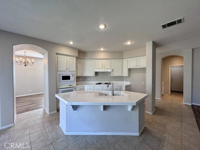 Detail Gallery Image 11 of 50 For 30906 Crystalaire Dr, Temecula,  CA 92591 - 4 Beds | 2/1 Baths