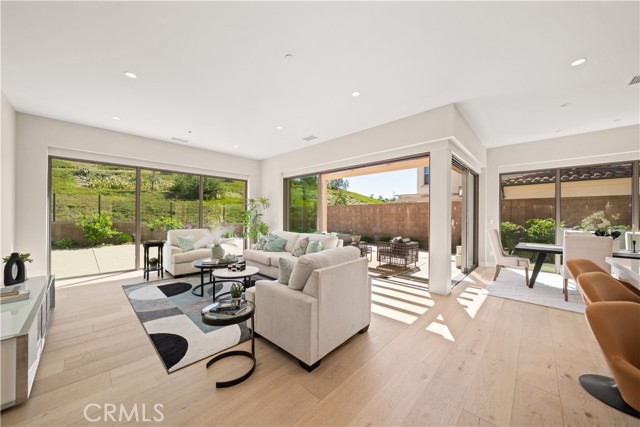 Detail Gallery Image 4 of 24 For 128 Spotted Quail, Irvine,  CA 92618 - 3 Beds | 2/1 Baths