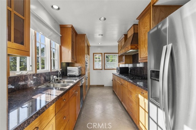 Detail Gallery Image 21 of 54 For 1815 Las Flores Dr, Glendale,  CA 91207 - 4 Beds | 3 Baths