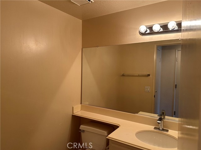 Detail Gallery Image 7 of 13 For 7168 Santo Pl, Rancho Cucamonga,  CA 91701 - 3 Beds | 2/1 Baths