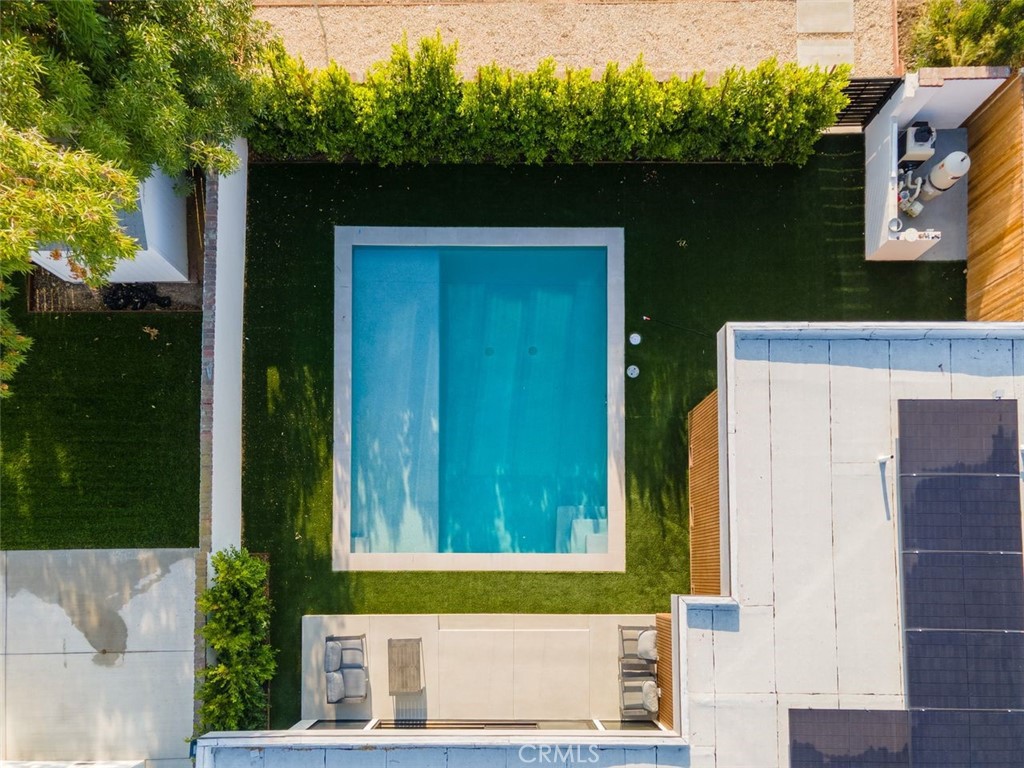 https://media.crmls.org/medias/0dc47e78-a56c-494c-b3f0-d67e0ed70684.jpg?preset=X-Large