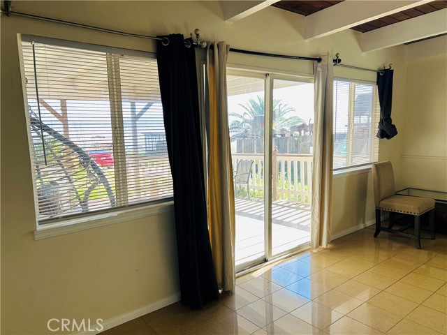 Detail Gallery Image 7 of 11 For 16086 Grand Ave, Lake Elsinore,  CA 92530 - 2 Beds | 2 Baths