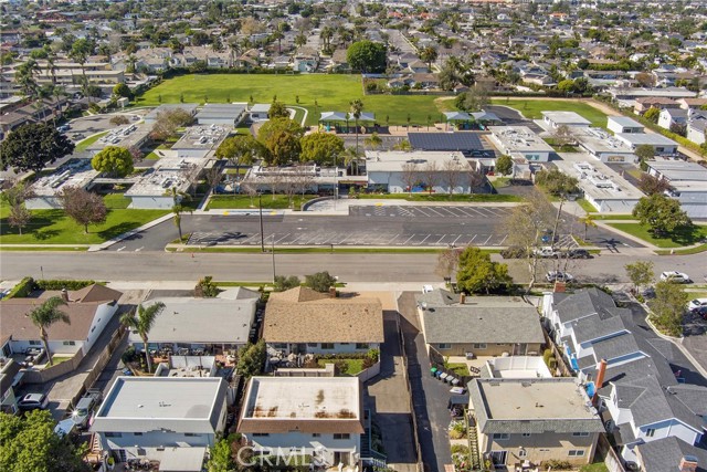 Detail Gallery Image 37 of 41 For 2048 Garden Ln, Costa Mesa,  CA 92627 - – Beds | – Baths