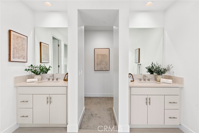 Detail Gallery Image 24 of 31 For 215 Sutters Mill, Irvine,  CA 92602 - 4 Beds | 4/1 Baths