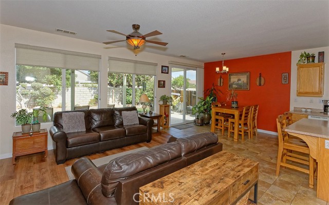 Detail Gallery Image 6 of 24 For 14986 Salamander Ln, Victorville,  CA 92394 - 3 Beds | 2 Baths