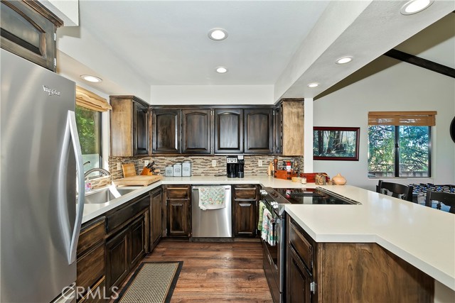 Detail Gallery Image 13 of 33 For 24274 Bernard Dr, Crestline,  CA 92325 - 2 Beds | 1/1 Baths