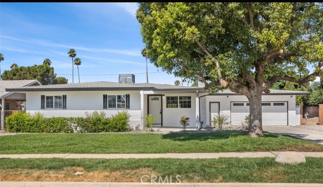 8204 Chantry Avenue, Fontana, California 92335, 4 Bedrooms Bedrooms, ,2 BathroomsBathrooms,Single Family Residence,For Sale,Chantry,IV24127721