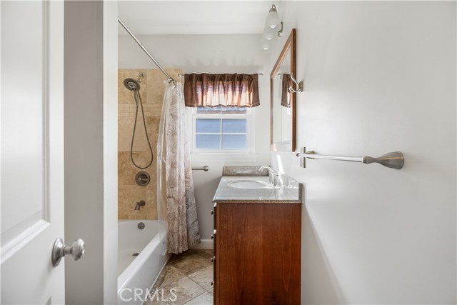 Detail Gallery Image 14 of 24 For 2307 Daisy Ave, Long Beach,  CA 90806 - 2 Beds | 1 Baths