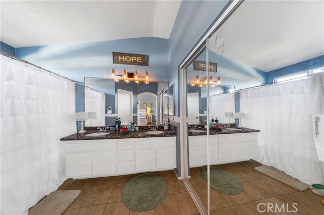 Image 19 of 48 For 33578 Rosewood Circle