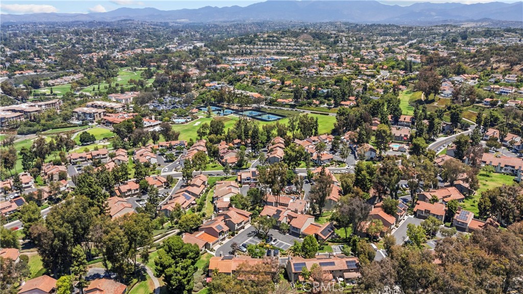 https://media.crmls.org/medias/0dc74818-1a0d-4ac8-928c-76c3f924697e.jpg?preset=X-Large
