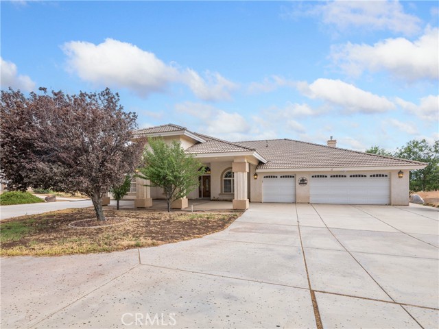 Detail Gallery Image 2 of 37 For 23785 Keator Rd, Apple Valley,  CA 92307 - 4 Beds | 3 Baths