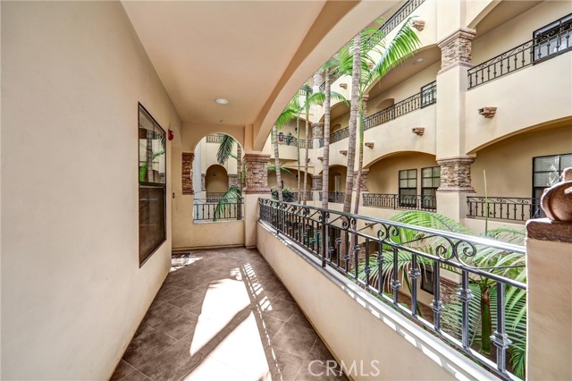 12026 Hoffman Street, Studio City CA: https://media.crmls.org/medias/0dc88b24-73a9-4675-94d5-d44c5f3d0697.jpg