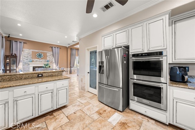 Detail Gallery Image 17 of 71 For 18936 Summerleaf Ln, Riverside,  CA 92504 - 4 Beds | 3/1 Baths