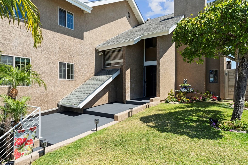 1269 Van Nuys - photo 17