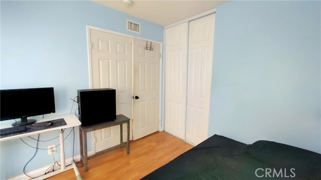 11622 Remington Street, Sylmar CA: https://media.crmls.org/medias/0dc9928c-4e88-4dd1-bb62-dfdb08874921.jpg