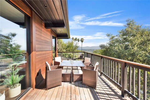 Detail Gallery Image 20 of 44 For 4009 Weslin Ave, Sherman Oaks,  CA 91423 - 3 Beds | 3 Baths