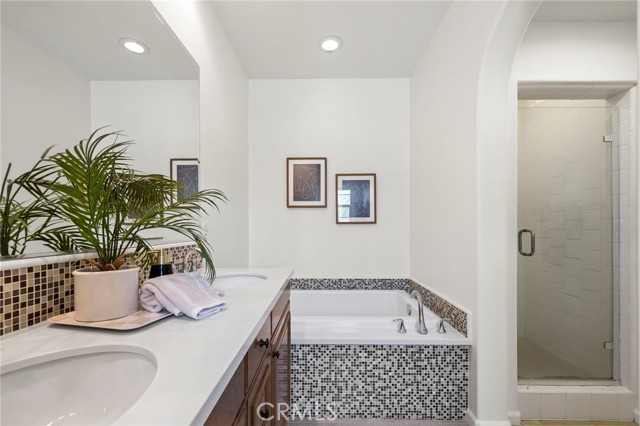 Detail Gallery Image 22 of 35 For 922 E Baseline Rd, Claremont,  CA 91711 - 3 Beds | 2/1 Baths