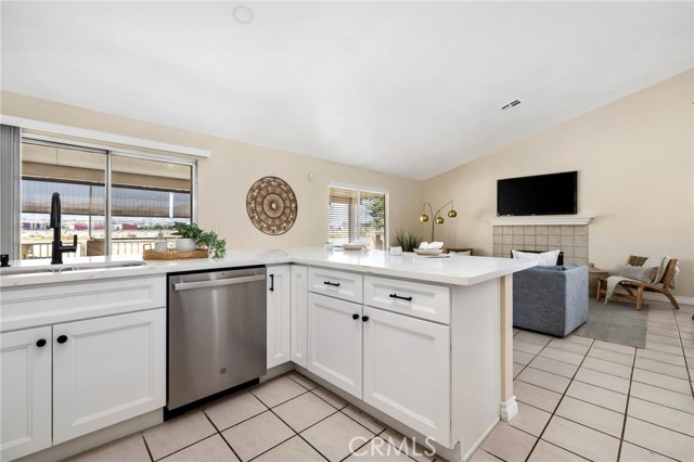 Detail Gallery Image 16 of 51 For 73771 White Sands Dr, Thousand Palms,  CA 92276 - 4 Beds | 2 Baths