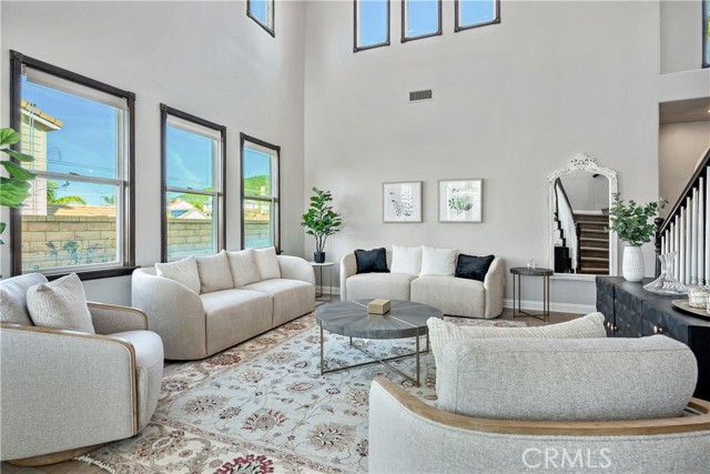 Detail Gallery Image 14 of 64 For 5474 Sunlight St, Simi Valley,  CA 93063 - 6 Beds | 4 Baths