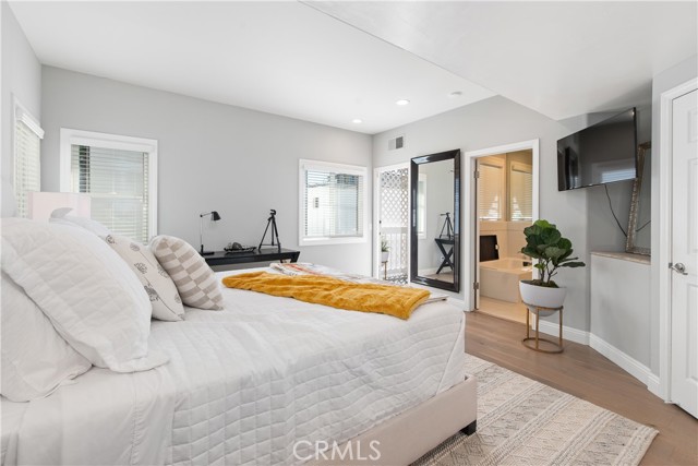 Detail Gallery Image 21 of 33 For 608 Poinsettia Ave #B,  Corona Del Mar,  CA 92625 - 2 Beds | 2 Baths