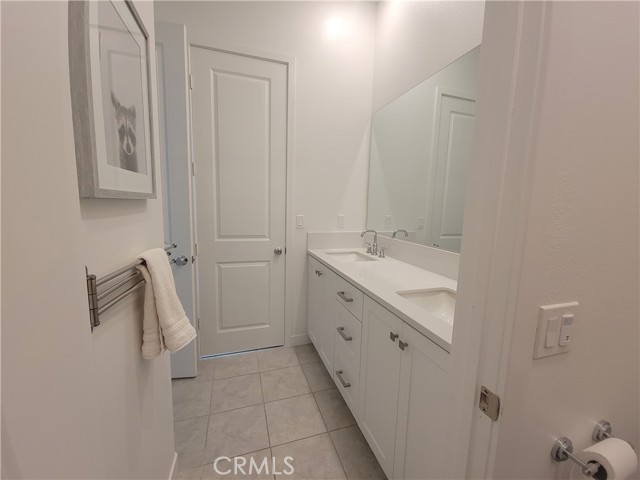 27078 Painted Sky Way, Valencia CA: https://media.crmls.org/medias/0dcc3c49-27a9-4a0b-9c67-2ea250cff5c5.jpg