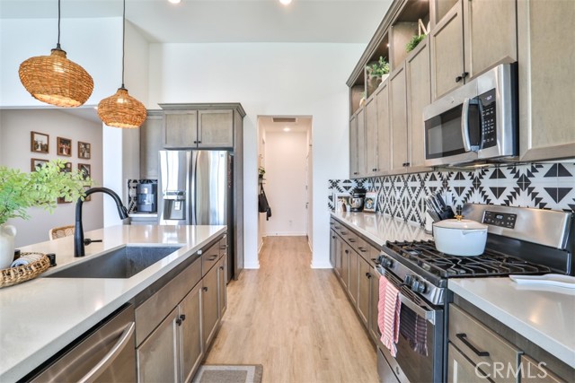 31134 Bay Horse Way, Menifee CA: https://media.crmls.org/medias/0dcc5de6-fe25-42b9-8371-62c5884f0d76.jpg