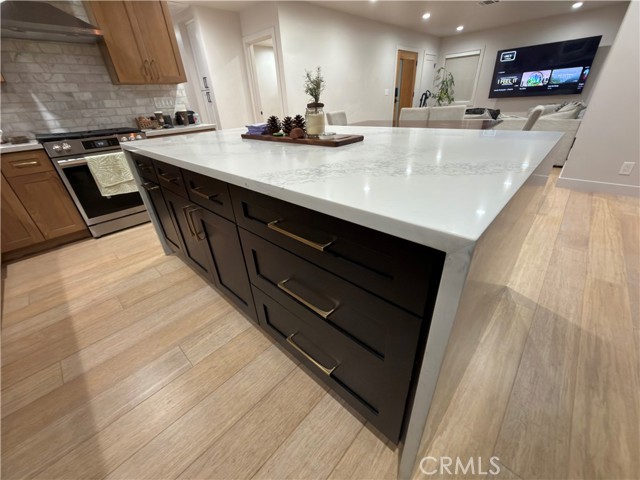 Detail Gallery Image 4 of 14 For 11733 Sunglow, Santa Fe Springs,  CA 90670 - 3 Beds | 1/1 Baths