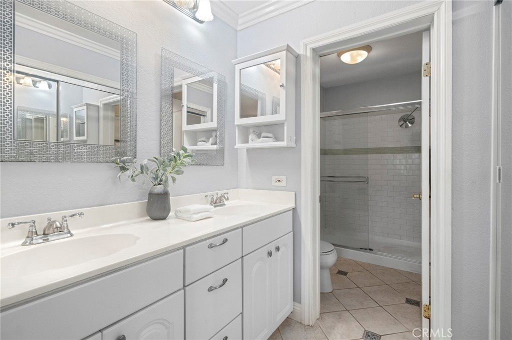 MLS #OC25243324 image #25