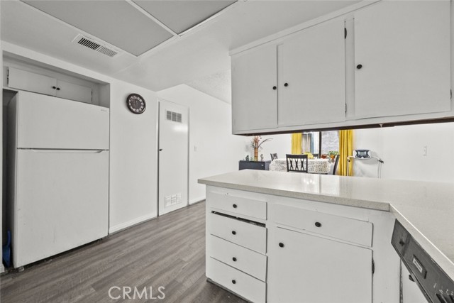 Detail Gallery Image 13 of 34 For 8801 Willis Ave #34,  Panorama City,  CA 91402 - 2 Beds | 2 Baths
