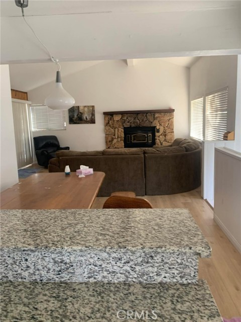 Detail Gallery Image 6 of 6 For 32490 Scandia Dr, Running Springs,  CA 92382 - 3 Beds | 3 Baths