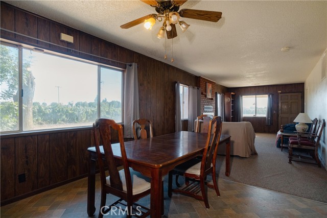 Detail Gallery Image 4 of 56 For 14293 Road 28 1/2, Madera,  CA 93638 - 4 Beds | 2 Baths