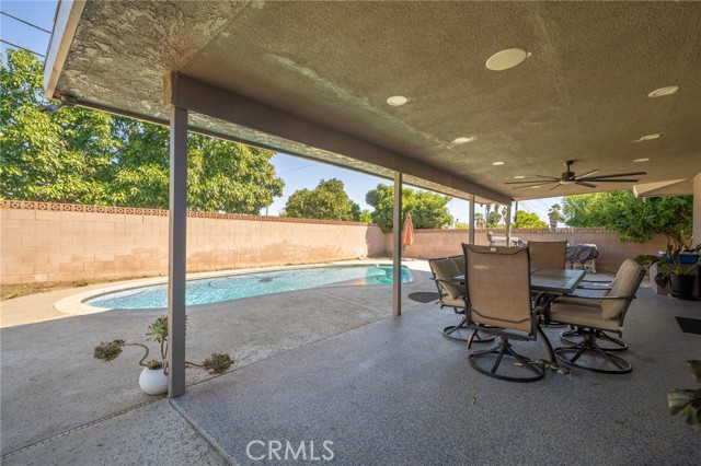 Detail Gallery Image 28 of 37 For 5835 Riverside, Rialto,  CA 92377 - 3 Beds | 2/1 Baths