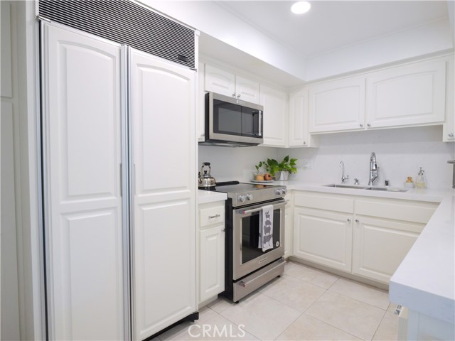 2201 Via Carrillo, Palos Verdes Estates, California 90274, 2 Bedrooms Bedrooms, ,2 BathroomsBathrooms,Residential,For Sale,Via Carrillo,SB26078806