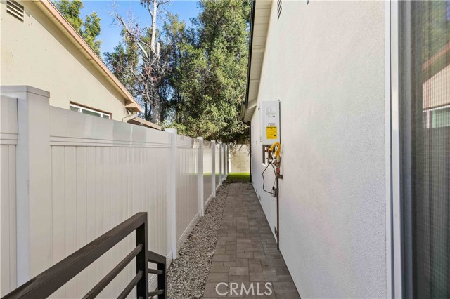 Image 71 of 74 For 8524 Saloma Avenue