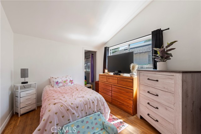 20722 Keswick Street, Winnetka CA: https://media.crmls.org/medias/0dd16d5e-c02b-404c-80fc-1a9d654da233.jpg