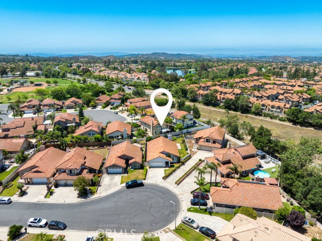 7 Santolina, Rancho Santa Margarita CA: https://media.crmls.org/medias/0dd27c10-2129-4814-85fd-e548a8da3d2e.jpg